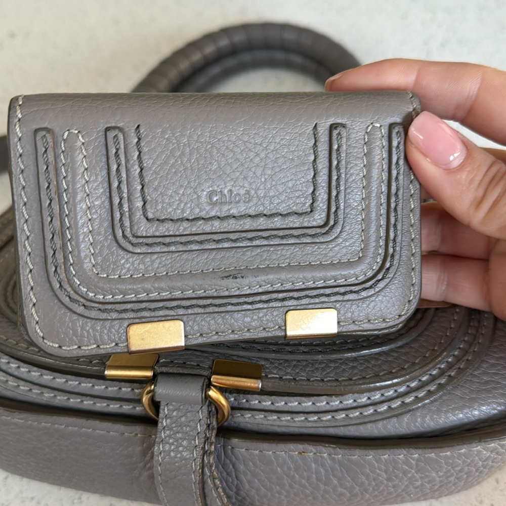 *Limited* Small Gorgeous Gray Chloe w/Card Holder - Picture 2 of 8
